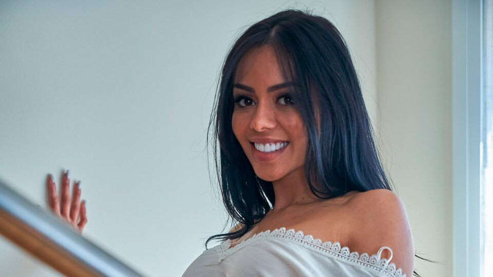 Pin-up Canela's cowgirl action Free Porn Videos | BestPornHubs.