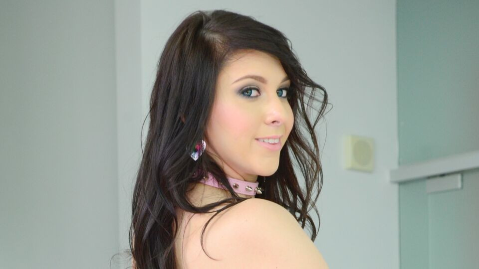 Perv City - brunette action Free Porn Videos | BestPornHubs.