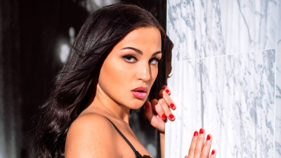 Curvy video with unattainable Mila Monet from Deeper