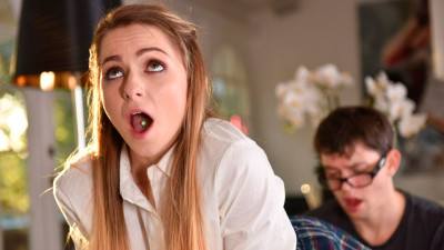 Watch energetic Alana Summers's dirt