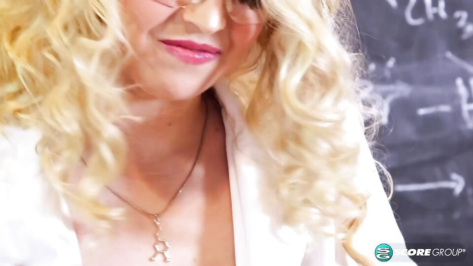 Cover-girl Codi Vore - glasses video - Big Tits Free Porn Videos | BestPornHubs.