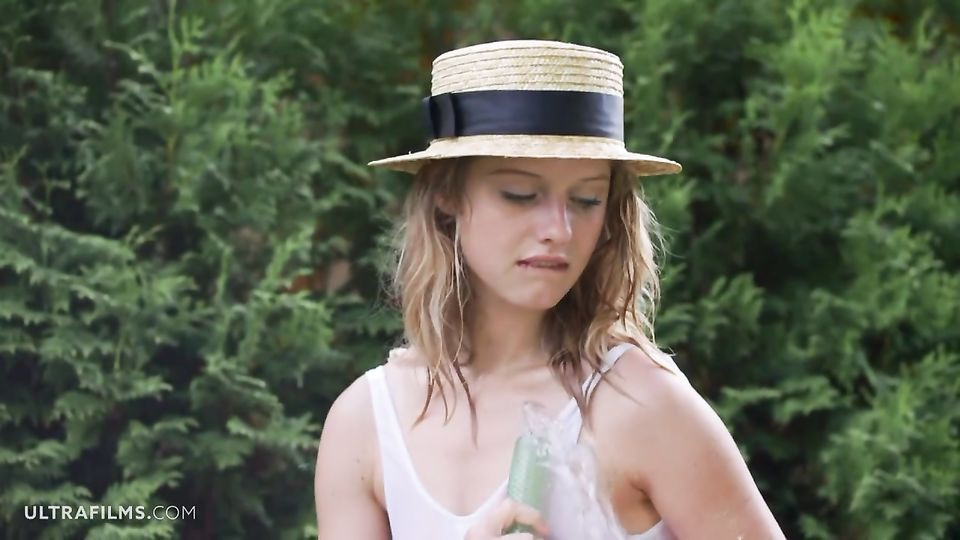 Attractive Clarice - handjob video - Ultra Films Free Porn Videos | BestPornHubs.