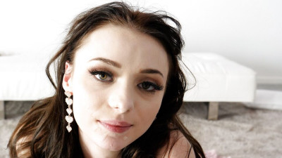 Dirty Cecilia at oral sex