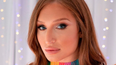 Enticing Skylar Snow's reverse cowgirl action