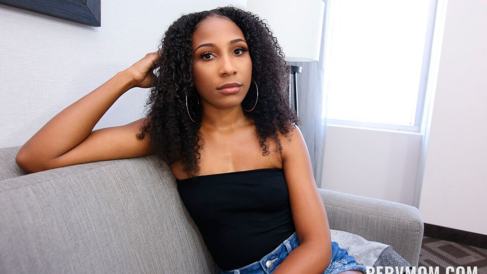 Junoesque Olivia Jayy at legs on shoulders porn Free Porn Videos | BestPornHubs.