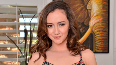Sensual Lily Jordan at shaved porn