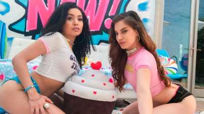 Sinful Aaliyah Hadid and Bobbi Dylan at cumshot scene