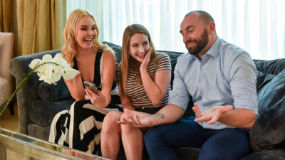 Laney and Aaliyah's handjob movie