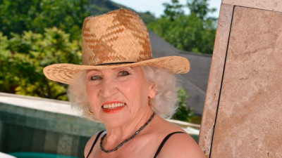 Exciting Norma B at cowgirl trailer