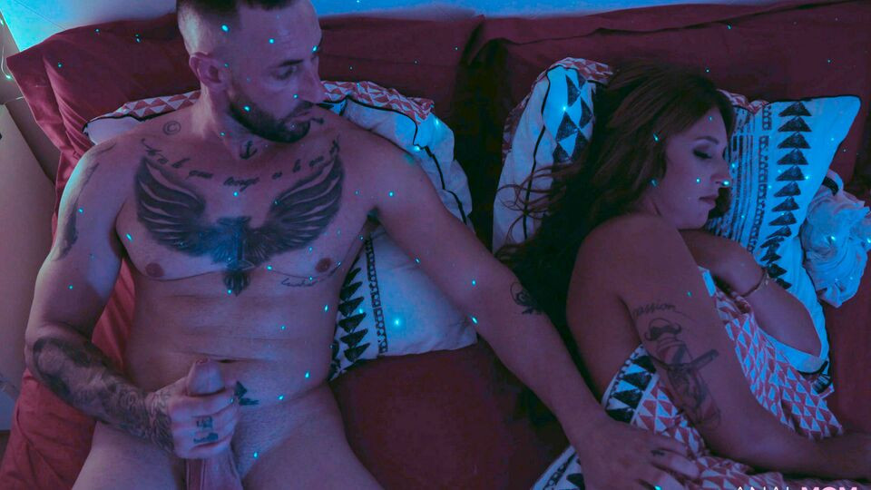 Anal Mom featuring Myss Alessandra's handjob movie Free Porn Videos | BestPornHubs.
