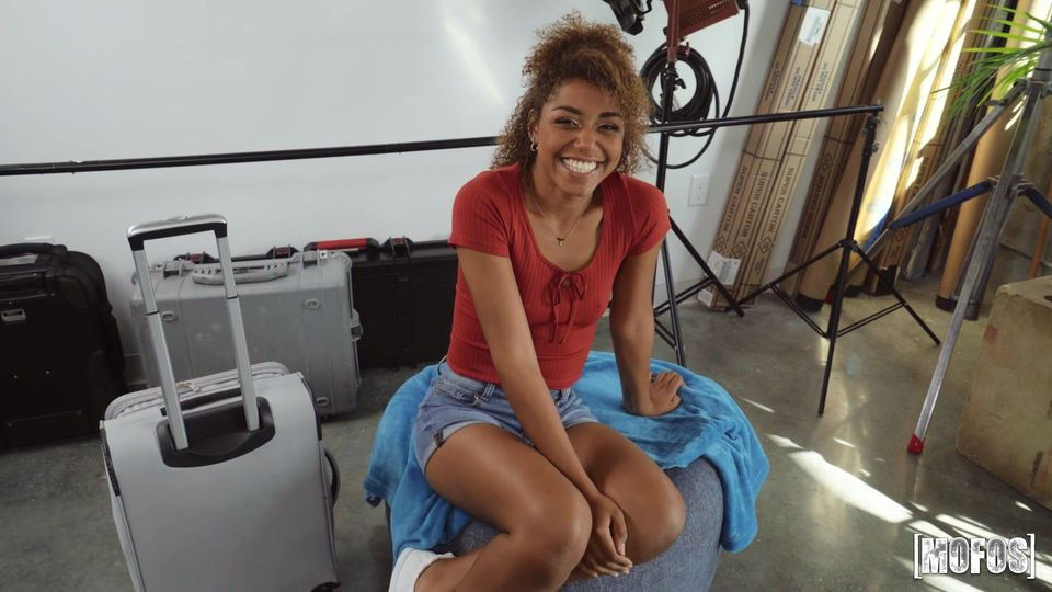 Zeus and Milu Blaze's posing trailer by I Know That Girl Free Porn Videos | BestPornHubs.