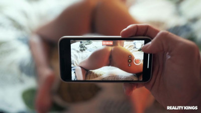 Adroit NoFaceGirl at milf scene
