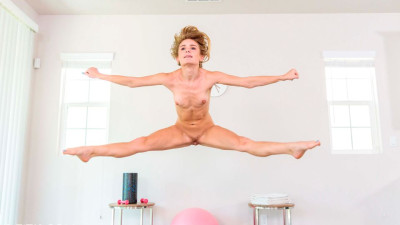 Natalie's long legs clip