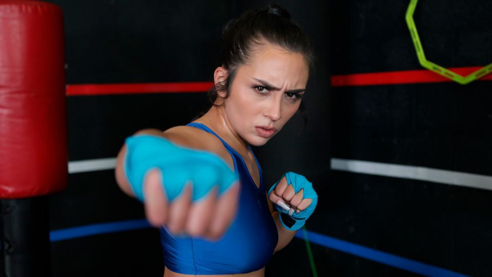Matchless Lilly Hall's handjob movie Free Porn Videos | BestPornHubs.