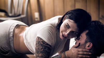 Watch junoesque Ivy Lebelle and Vera King's action