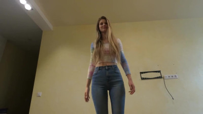 Watch stunning Miss Driada's dirt
