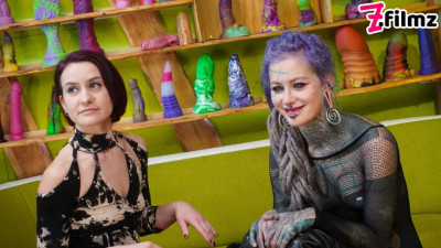 Pleasing Anuskatzz and Miss Flora at big tits video