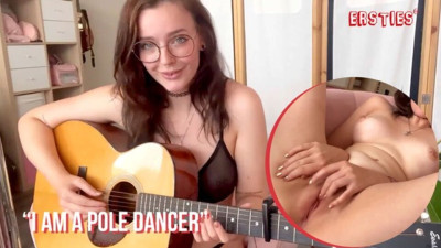 Beauty sugar's girl masturbating scene